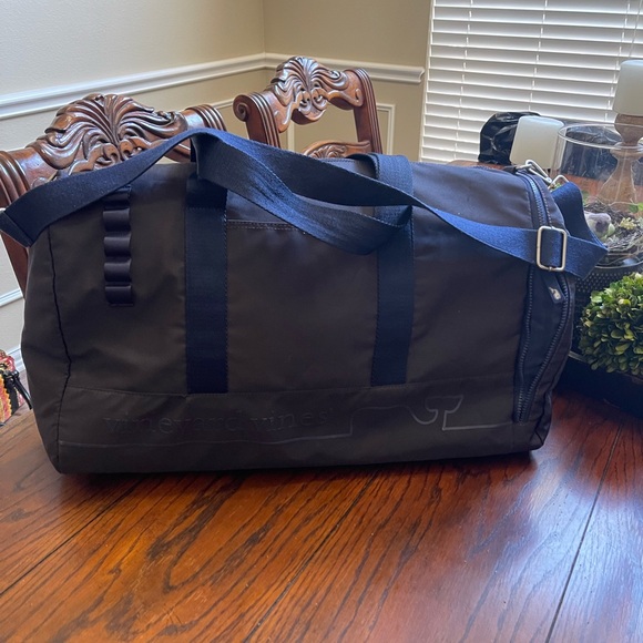 Vineyard Vines  Duffle Bag Carryon Duffel Weekender - Picture 3 of 13